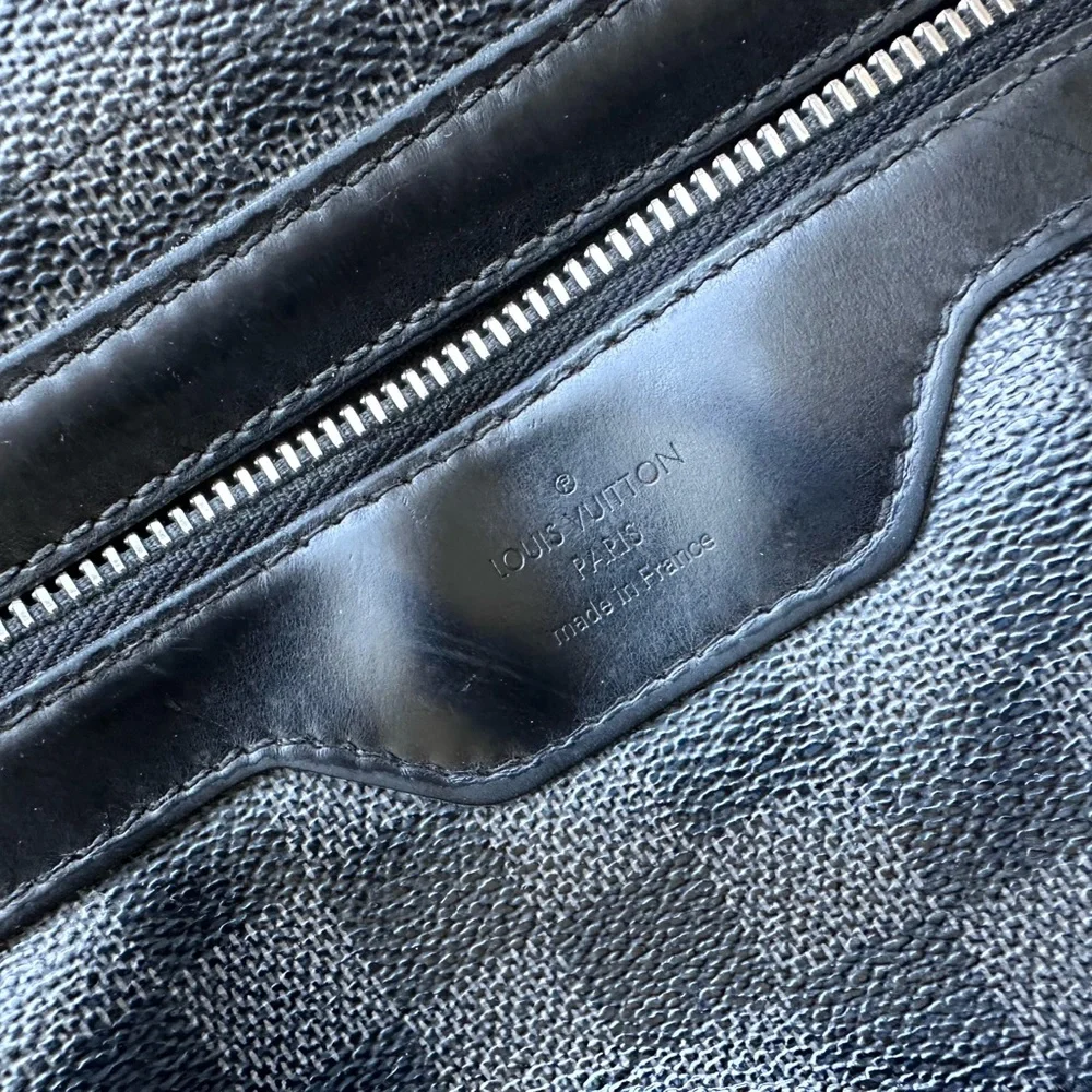 Louis Vuitton Graphite Damier Messenger Bag in Black - Picture 11 of 11